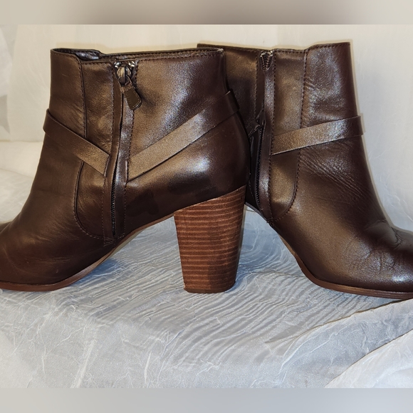 COLE HAAN Leather Ankle Boots Brown Nubuck Size 10.5 Zipper Side - Picture 1 of 4